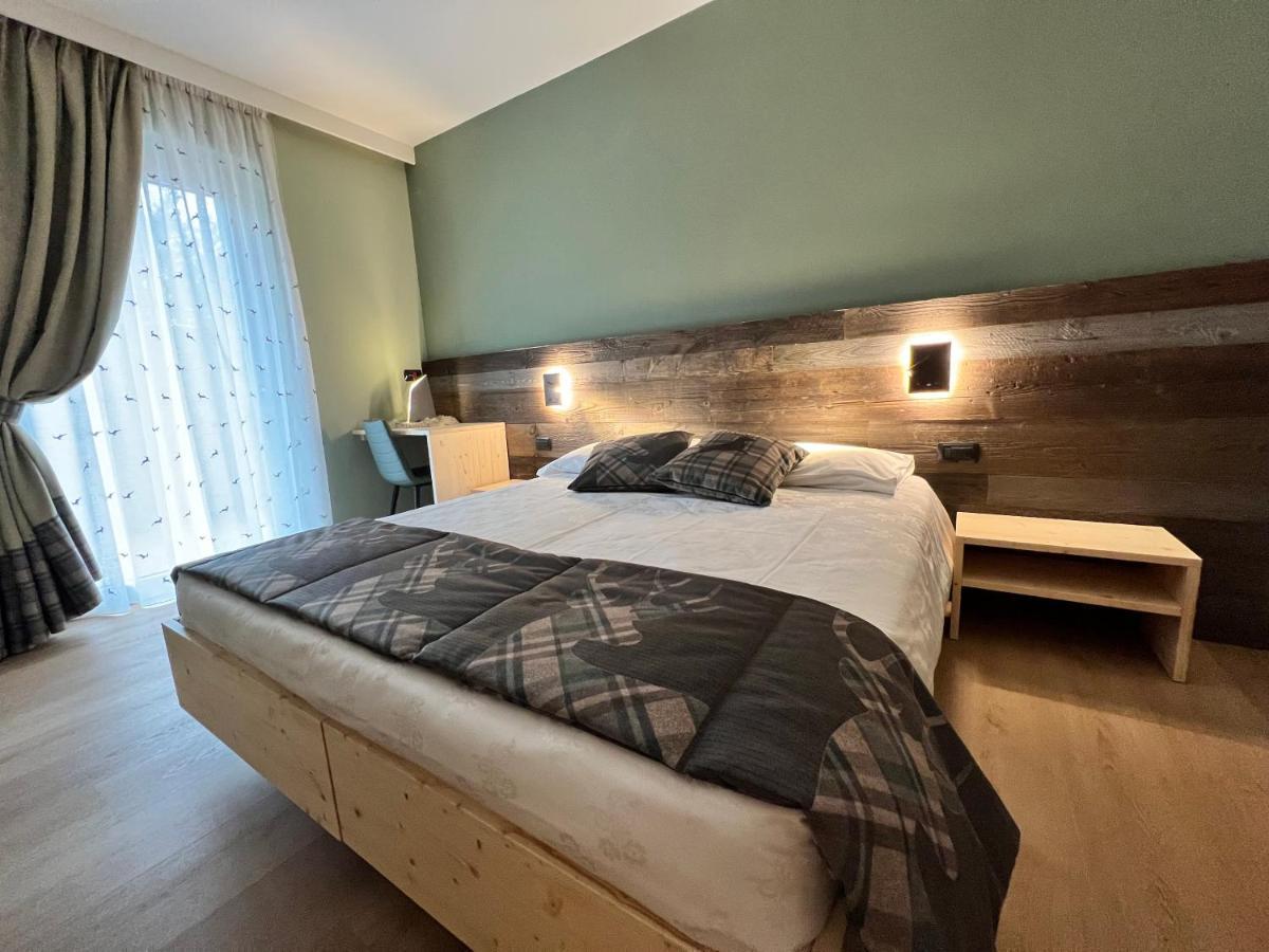 Family Hotel La Perla Fiera Di Primiero Εξωτερικό φωτογραφία