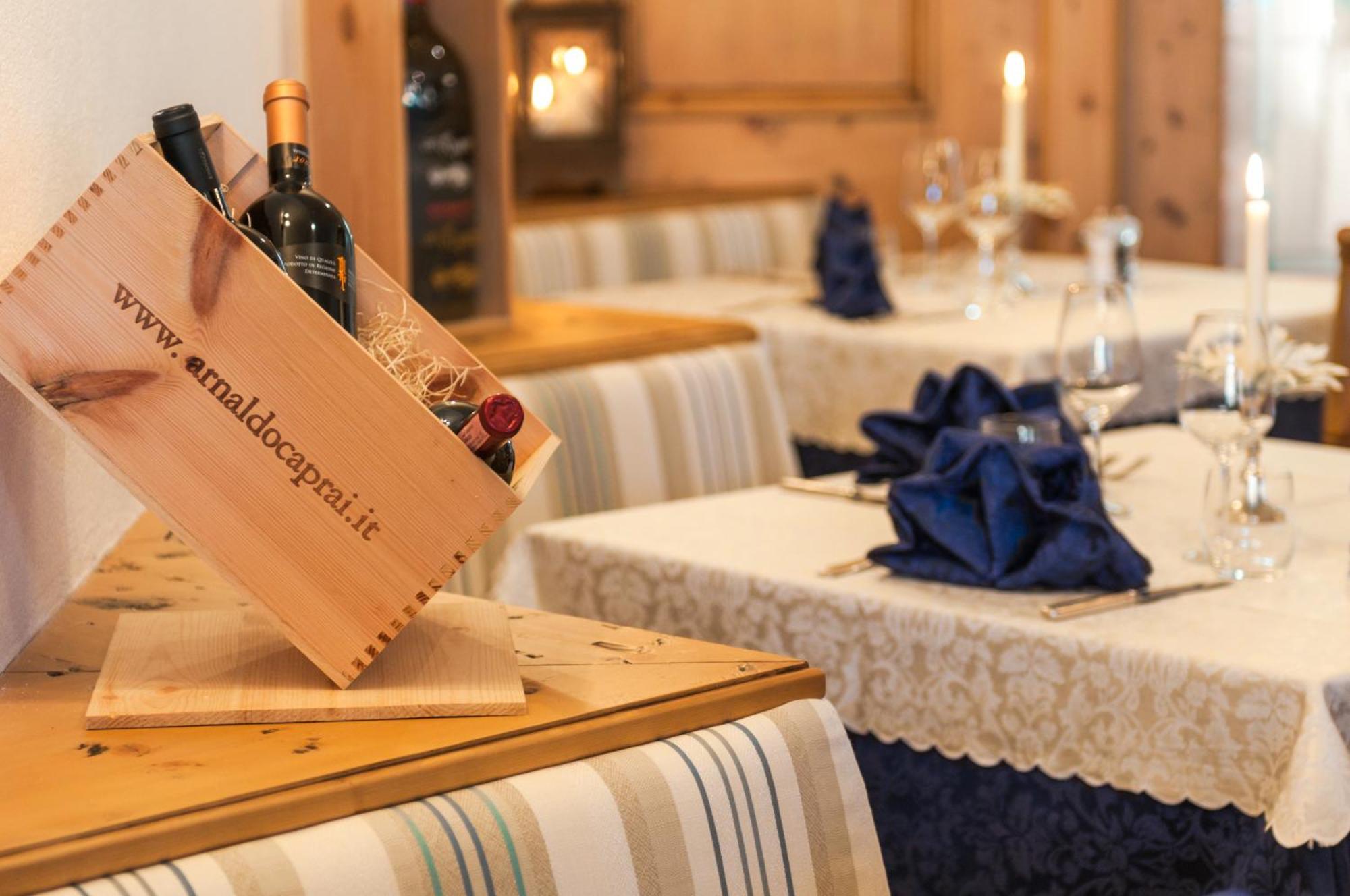 Family Hotel La Perla Fiera Di Primiero Εξωτερικό φωτογραφία